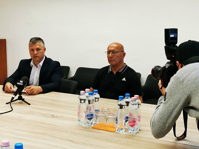 horvát adoműn sajtáj